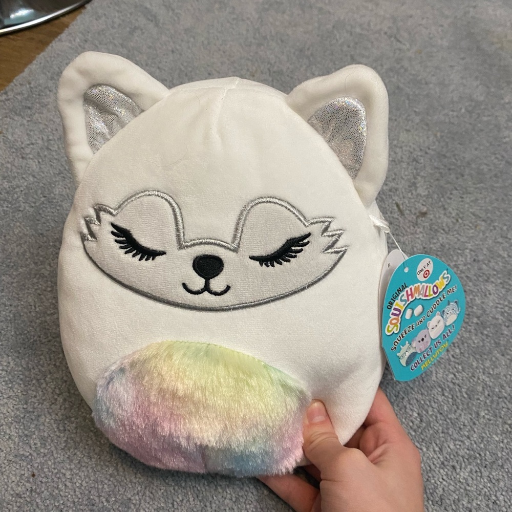New with tags Gracelynn squishmallow!!!